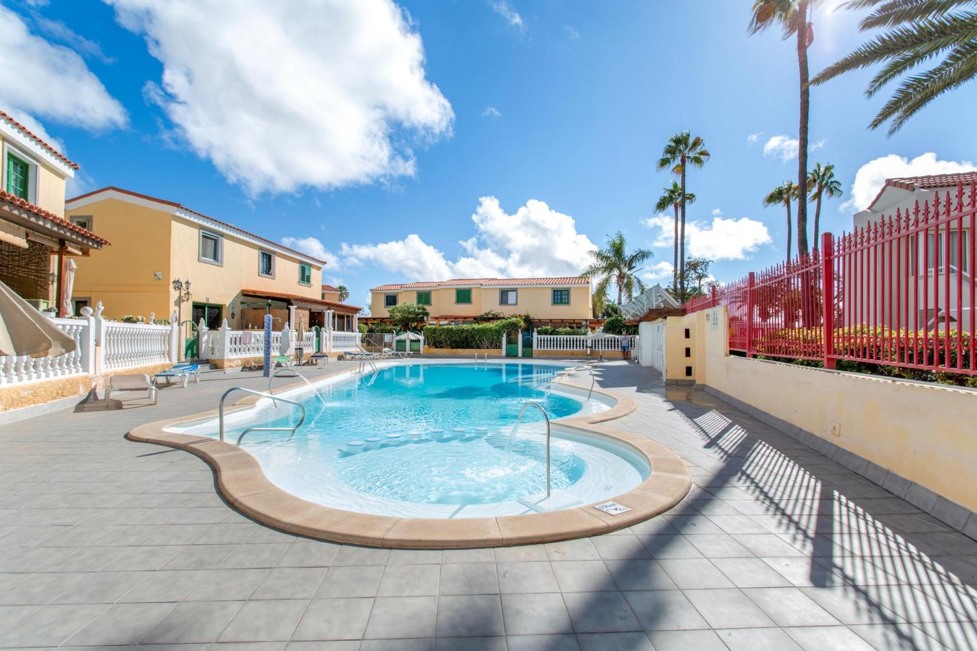 Alojamiento En Los Parrales Maspalomas  Exterior photo